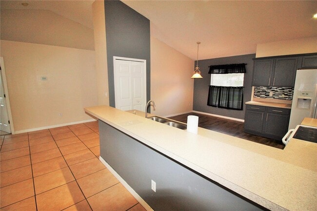 Photo - 222 Churchill Ct