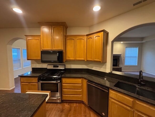 Photo - 3 BR + BONUS ROOM IN DESIREABLE SOUTHEAST MEDFORD