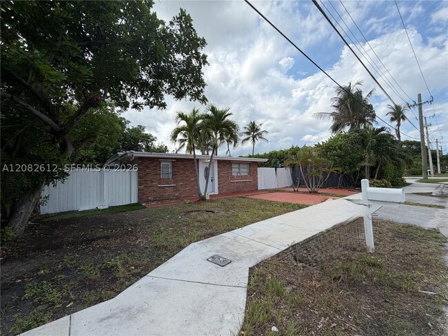 Building Photo - 4265 NW 5th Ave