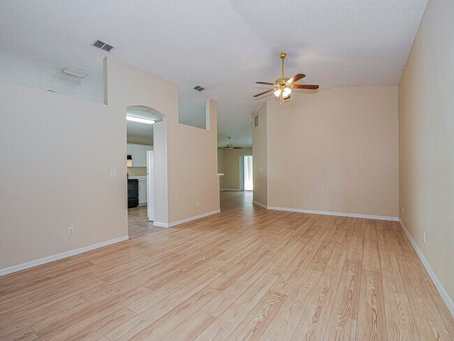 Photo - 953 N 13th Square