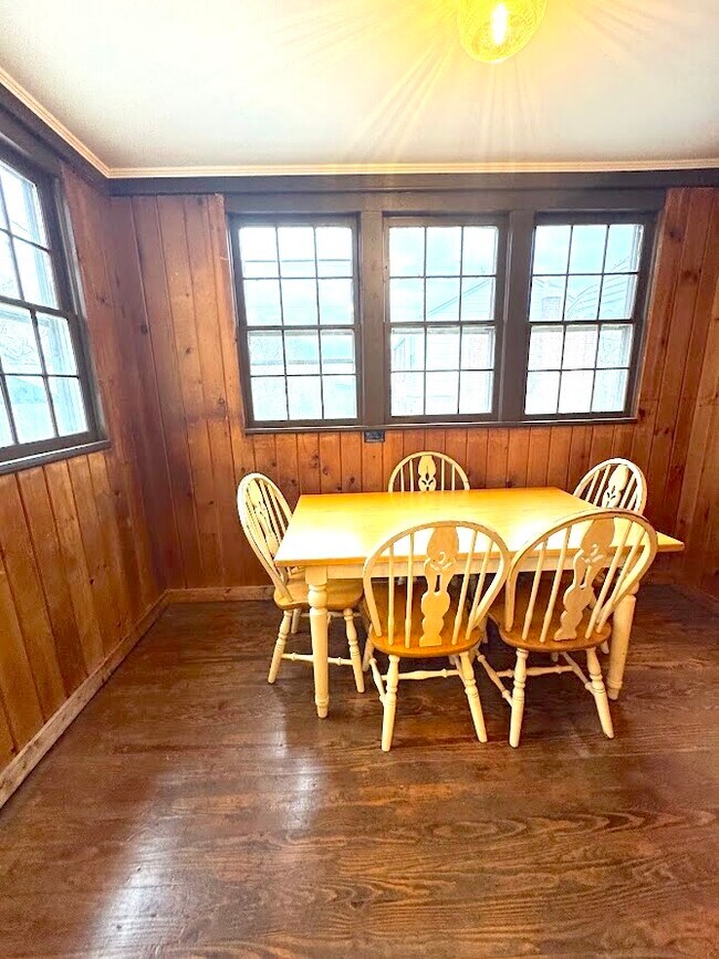 Photo - 1233 E Center St