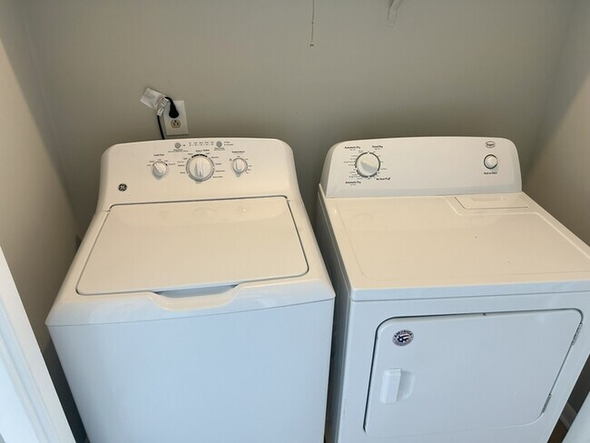 Photo - Beautiful Mountain Views | 2 Bed | 1.5 Bat... Unit 515