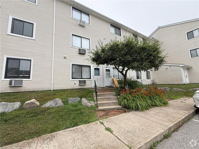 Building Photo - 66 Girard Ave Unit 207 Rental