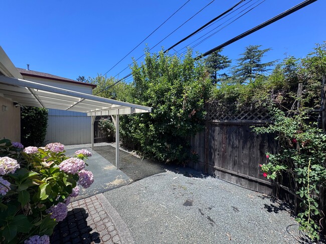 Photo - 611 Nason St Unit 613