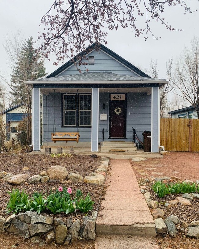 Updated 2 Bedroom Downtown Home! - Updated 2 Bedroom Downtown Home!