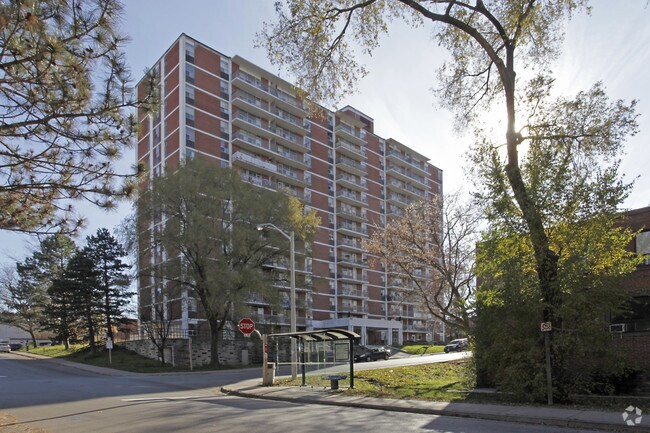 Building Photo - Alta Place