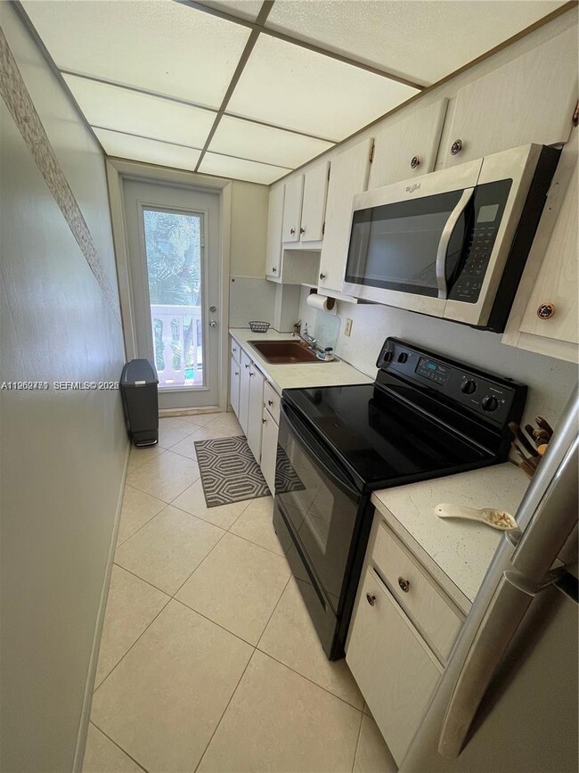 Photo - 2110 NE 39th St Unit 4B