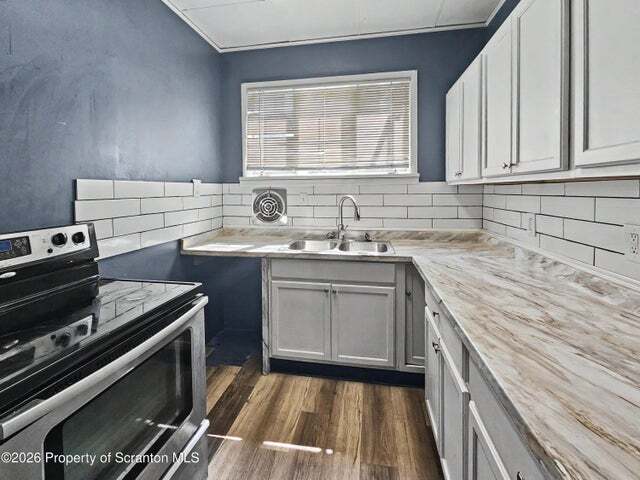 828 Cedar Ave