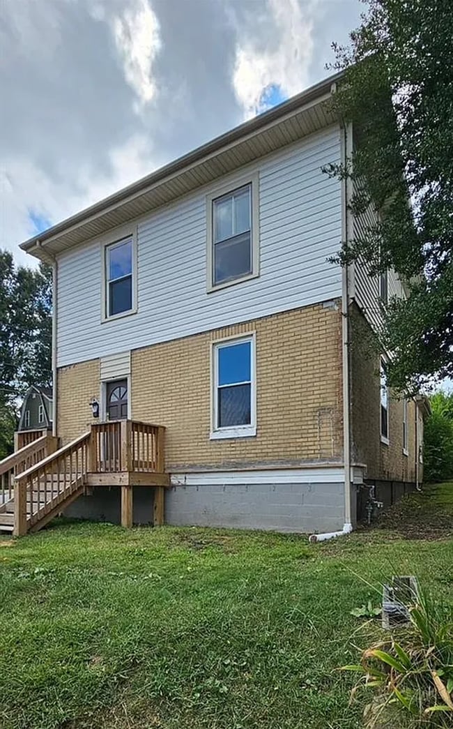 Photo - 4 Bedroom 1 Bath House Available to Rent f...