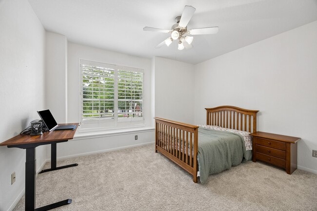 Photo - 14 Guinevere Pl