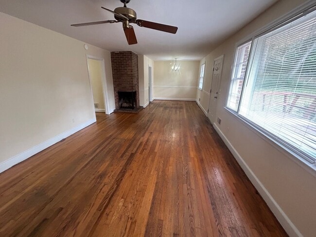 Photo - 4534 Oakwood Dr