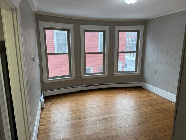 Building Photo - 135 Lafayette Square Unit 2R