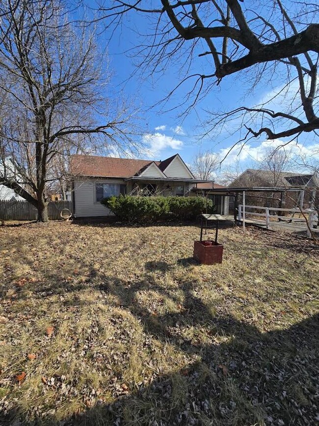 Building Photo - Three Bedroom Home located in Warren Township near 16th and Post Road