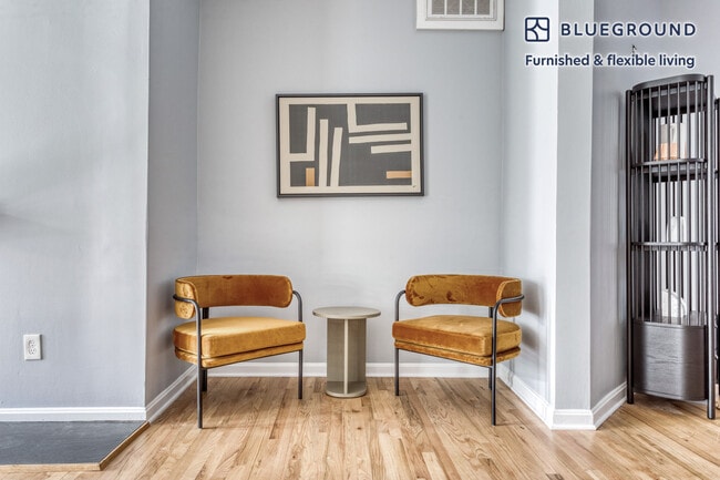 Photo - 2107 O St NW Unidad FL1-ID340