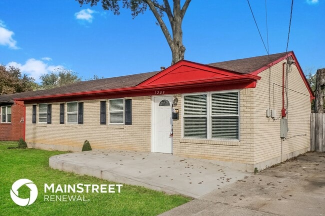 Photo - 7209 Daisy Ave