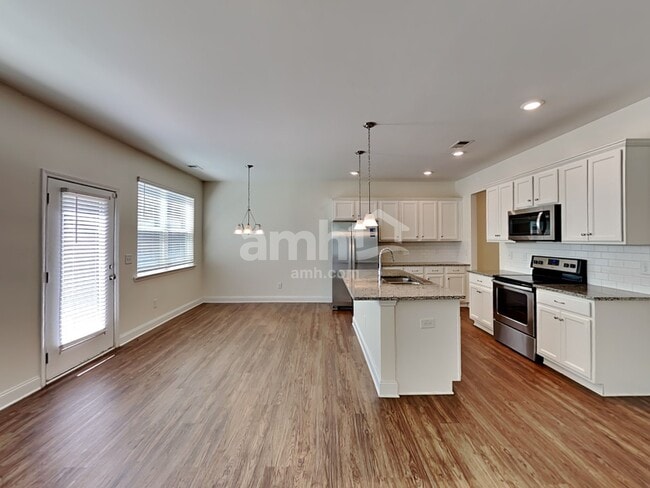Photo - 124 Cobblestone Dr