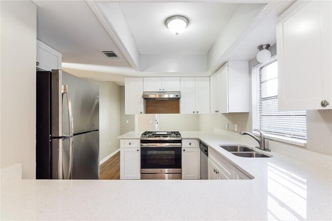 Photo - 3233 Timberline Rd