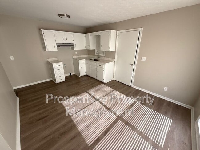 Photo - 1401 Coffee Ct