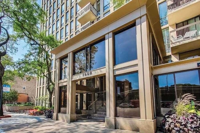 Photo - 1660 N La Salle Dr Condo Unit 710