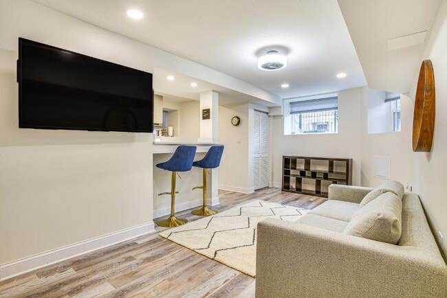 Photo - 4829 S Forrestville Ave Unit G