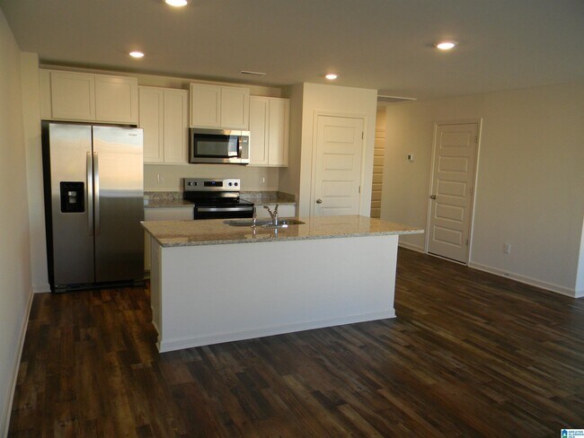 Photo - 640 Koslin Ct