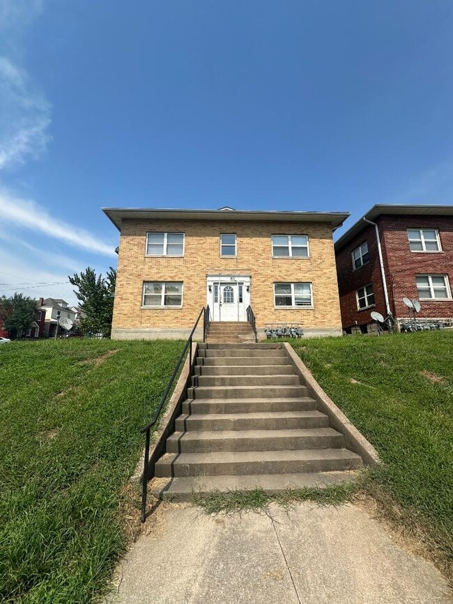 Building Photo - 801 E McCarty St Rental