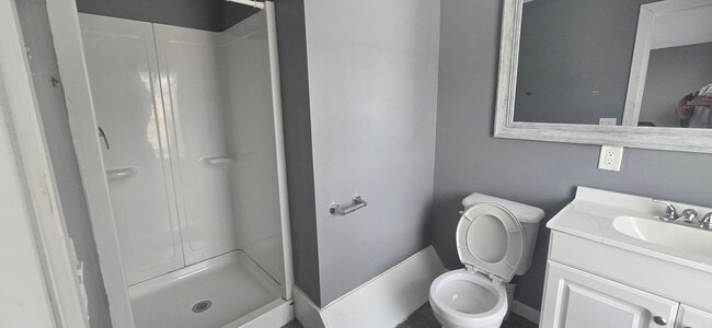 Photo - Beautiful 3/4 bedroom, 1 Bath Unit Second Floor -  2
