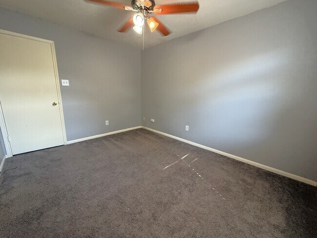 Photo - 2746 Hidden Spring Falls