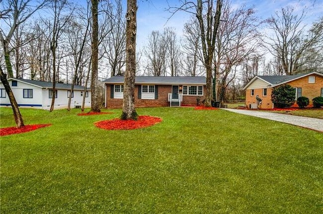 Photo - Room in House on Foxcroft Dr