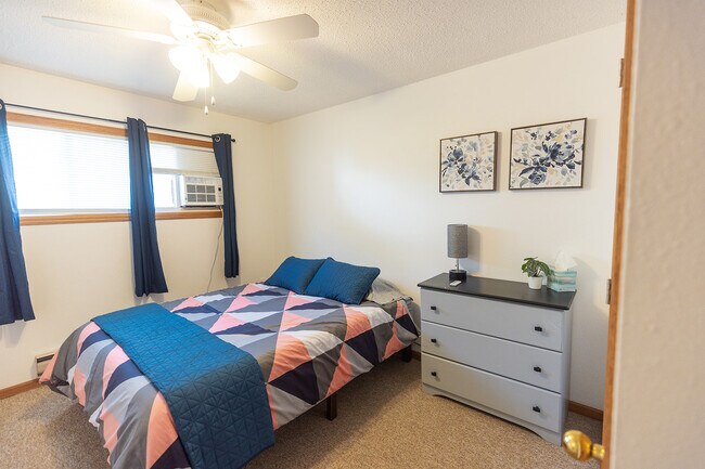 Photo - 2538 Harvey St