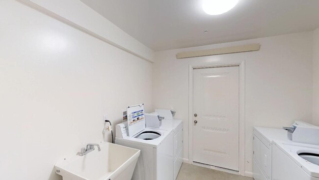 Photo - Hampshire Estates Apartments and Self Storage