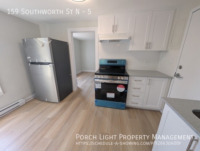 Building Photo - Bright and Fully Remodeled 2 Bedroom Unit 5
