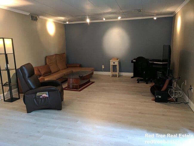 Photo - 53 Angleside Rd Unit 1