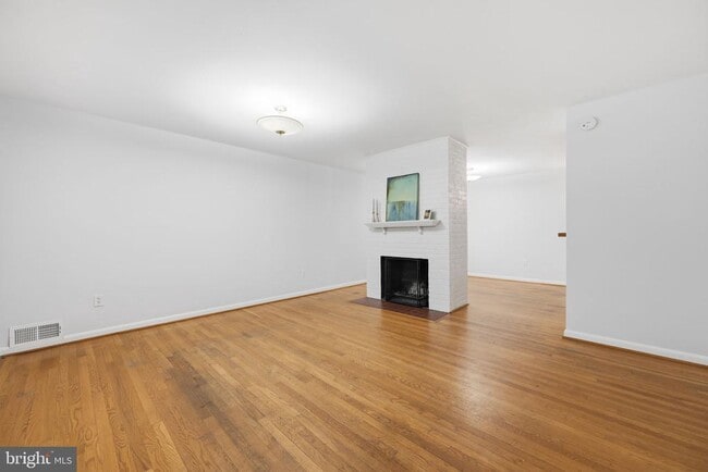 Photo - 3908 Braddock Rd