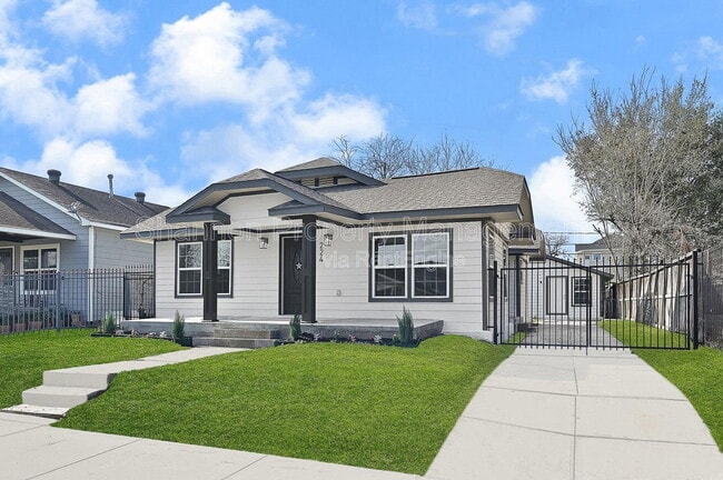 224 Everton St