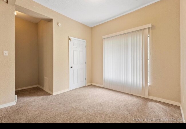 Photo - 806 S Osage Ave