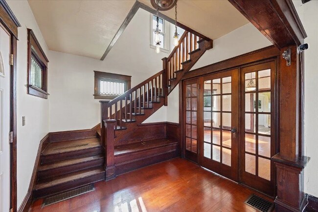 Photo - 1914 E Mission Ave