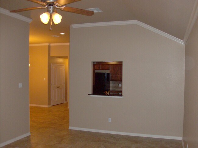 Photo - Available 7/13/26 Charming 2 Bed / 2 Bath Duplex Near Bunny