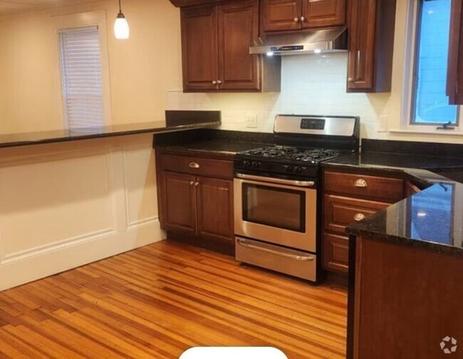 Building Photo - 402 Court St Unit 1 Rental