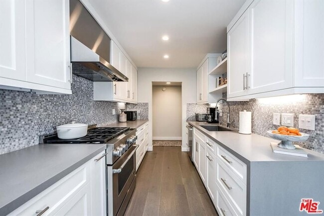 Photo - 832 Euclid St Unit 104