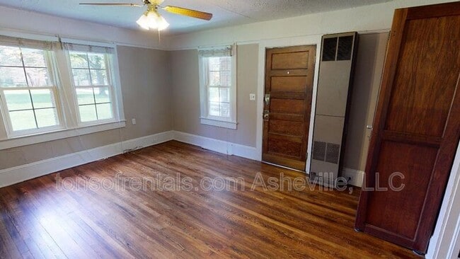 Photo - 1207 Cherokee Dr