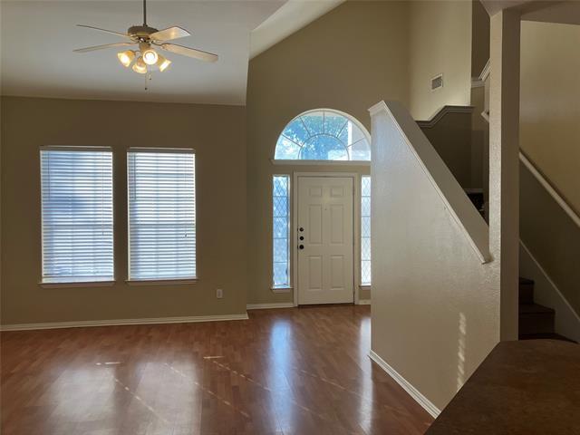 Photo - 509 Creekview Dr