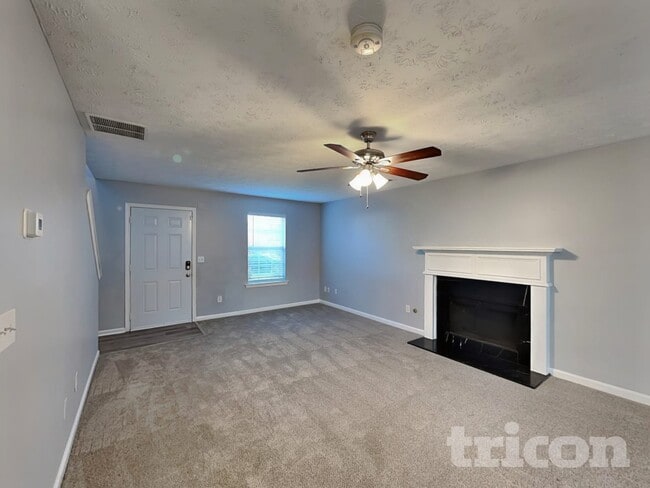 Photo - 803 Freedom Walk