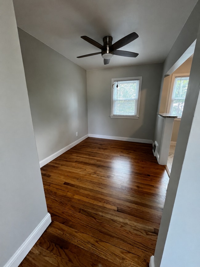 Photo - 1607 MacArthur Dr