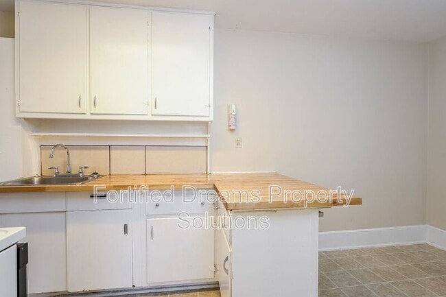 Photo - 400 S.Spring St