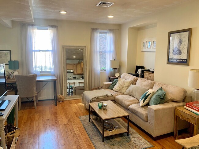 Photo - 93 Endicott St Unit APT 2