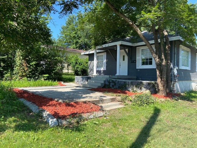 Photo - Single Family Home in Branson