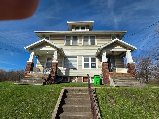 Building Photo - 1291 S Mahoning Ave Unit 1293