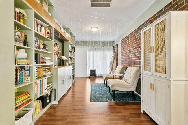 Photo - 18 S Greenfield Ave