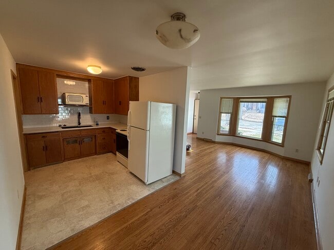 Photo - 3537 Holmes Ave S